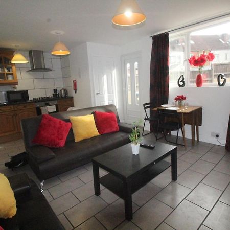 Dinnington House Dinnington By Smart Corporate Stays Eksteriør bilde